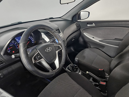 Hyundai Solaris 1.6 MT (123 л.с.), 2012 Hyundai Solaris 1.6 MT (123 л.с.), 2012 — купить в Нижнем Новгороде