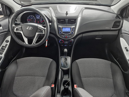Hyundai Solaris 1.4 AT (107 л.с.), 2011 Hyundai Solaris 1.4 AT (107 л.с.), 2011 — купить в Нижнем Новгороде