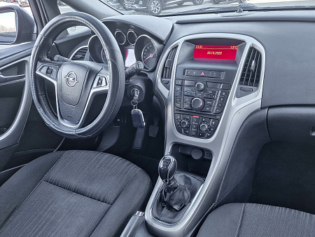 Opel Astra 1.6 MT (115 л.с.), 2012 — купить в Нижнем Новгороде