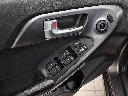 Kia Cerato 2.0 AT (150 л.с.), 2011 Kia Cerato 2.0 AT (150 л.с.), 2011 — купить в Нижнем Новгороде