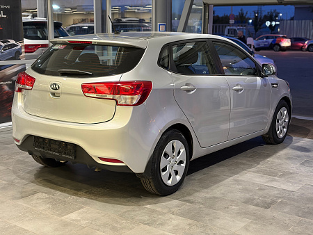 Kia Rio 1.4 MT (107 л.с.), 2015 — купить в Нижнем Новгороде
