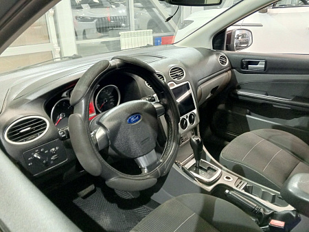 Ford Focus 1.6 AT (100 л.с.), 2010 Ford Focus 1.6 AT (100 л.с.), 2010 — купить в Нижнем Новгороде