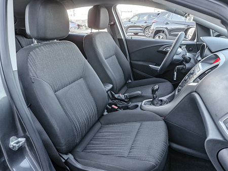 Opel Astra 1.6 MT (115 л.с.), 2012 — купить в Нижнем Новгороде