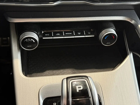 Geely Coolray 1.5 AMT (150 л.с.), 2022 — купить в Нижнем Новгороде