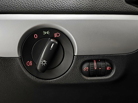 Volkswagen Jetta 1.6 MT (105 л.с.), 2012 — купить в Нижнем Новгороде