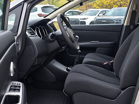 Nissan Tiida 1.6 MT (110 л.с.), 2008 Nissan Tiida 1.6 MT (110 л.с.), 2008 — купить в Нижнем Новгороде