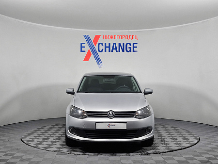 Volkswagen Polo 1.6 AT (105 л.с.), 2013 — купить в Нижнем Новгороде