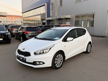 Kia Ceed 1.6 MT (129 л.с.), 2013 Kia Ceed 1.6 MT (129 л.с.), 2013 — купить в Нижнем Новгороде