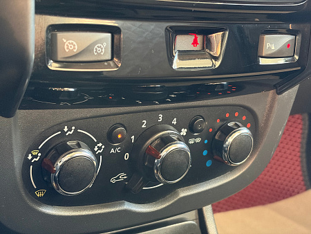 Renault Duster 2.0 AT (143 л.с.) 4WD, 2016 — купить в Нижнем Новгороде