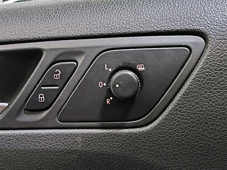 Volkswagen Jetta 1.6 MT (105 л.с.), 2012 — купить в Нижнем Новгороде