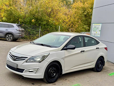 Hyundai Solaris 1.6 AT (123 л.с.), 2015 Hyundai Solaris 1.6 AT (123 л.с.), 2015 — купить в Нижнем Новгороде