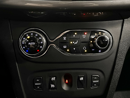 Renault Sandero 1.6 AT (102 л.с.), 2018 Renault Sandero 1.6 AT (102 л.с.), 2018 — купить в Нижнем Новгороде