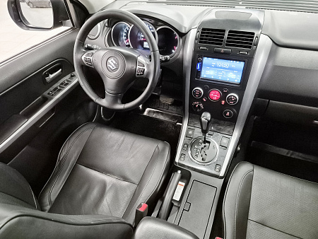 Suzuki Grand Vitara 2.4 AT (169 л.с.) 4WD, 2011 — купить в Нижнем Новгороде