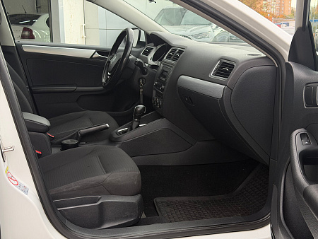 Volkswagen Jetta 1.6 AT (110 л.с.), 2017 Volkswagen Jetta 1.6 AT (110 л.с.), 2017 — купить в Нижнем Новгороде