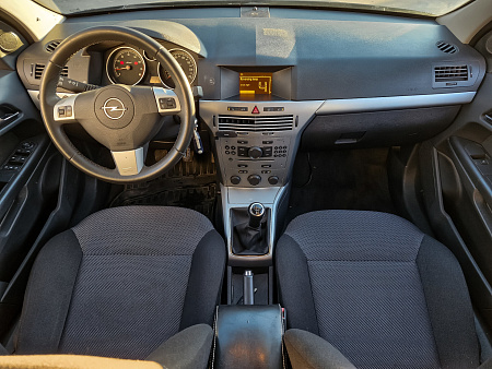 Opel Astra 1.6 MT (115 л.с.), 2011 Opel Astra 1.6 MT (115 л.с.), 2011 — купить в Нижнем Новгороде