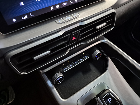 Geely Coolray 1.5 AMT (150 л.с.), 2022 — купить в Нижнем Новгороде