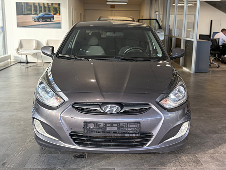 Hyundai Solaris 1.6 MT (123 л.с.), 2011 Hyundai Solaris 1.6 MT (123 л.с.), 2011 — купить в Нижнем Новгороде