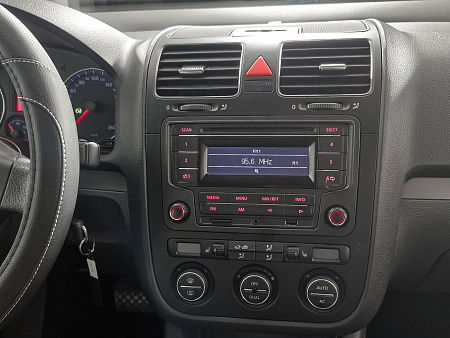 Volkswagen Jetta 1.6 AT (102 л.с.), 2007 — купить в Нижнем Новгороде