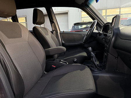Chevrolet Niva 1.7 MT (80 л.с.) 4WD, 2019 Chevrolet Niva 1.7 MT (80 л.с.) 4WD, 2019 — купить в Нижнем Новгороде
