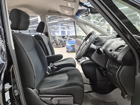Nissan Serena 2.0hyb CVT (147 л.с.), 2015 — купить в Нижнем Новгороде