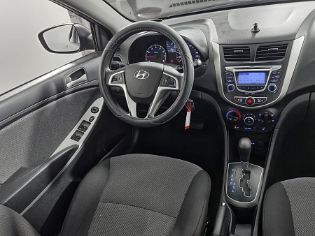 Hyundai Solaris 1.4 AT (107 л.с.), 2011 Hyundai Solaris 1.4 AT (107 л.с.), 2011 — купить в Нижнем Новгороде