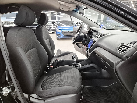 Kia Rio 6-speed 1.6 MT (123 л.с.), 2015 — купить в Нижнем Новгороде