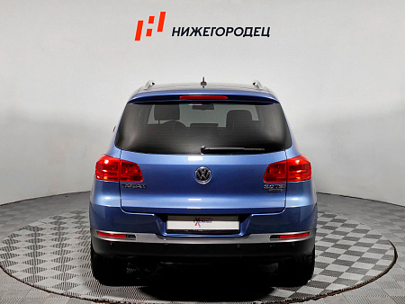 Volkswagen Tiguan 2.0 AT (170 л.с.) 4WD, 2011 Volkswagen Tiguan 2.0 AT (170 л.с.) 4WD, 2011 — купить в Нижнем Новгороде