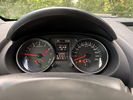 Nissan Qashqai 1.6 CVT (117 л.с.), 2013 Nissan Qashqai 1.6 CVT (117 л.с.), 2013 — купить в Нижнем Новгороде