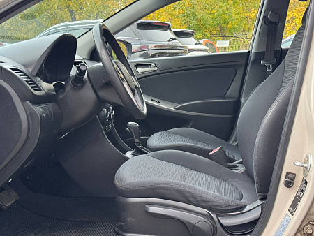 Hyundai Solaris 1.6 AT (123 л.с.), 2015 Hyundai Solaris 1.6 AT (123 л.с.), 2015 — купить в Нижнем Новгороде