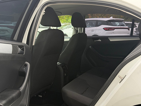 Volkswagen Jetta 1.6 AT (110 л.с.), 2017 Volkswagen Jetta 1.6 AT (110 л.с.), 2017 — купить в Нижнем Новгороде
