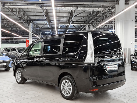 Nissan Serena 2.0hyb CVT (147 л.с.), 2015 — купить в Нижнем Новгороде