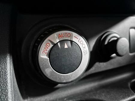 Renault Duster 1.6 MT (102 л.с.) 4WD, 2012 Renault Duster 1.6 MT (102 л.с.) 4WD, 2012 — купить в Нижнем Новгороде
