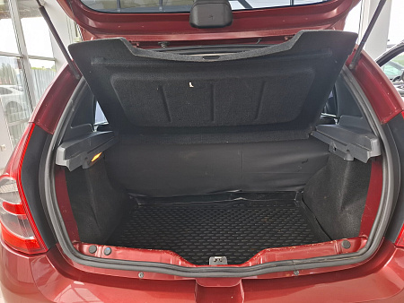 Renault Sandero 1.6 MT (84 л.с.), 2012 Renault Sandero 1.6 MT (84 л.с.), 2012 — купить в Нижнем Новгороде
