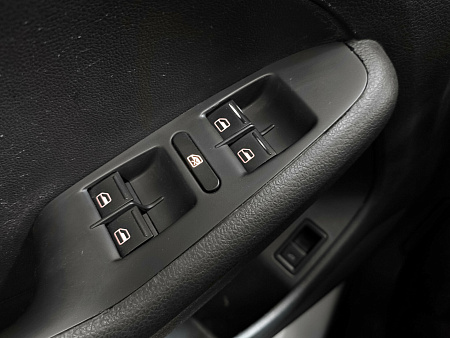 Volkswagen Jetta 1.6 MT (105 л.с.), 2012 — купить в Нижнем Новгороде