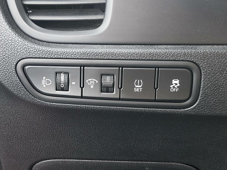 Kia Rio X-Line 1.6 AT (123 л.с.), 2018 Kia Rio X-Line 1.6 AT (123 л.с.), 2018 — купить в Нижнем Новгороде