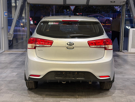 Kia Rio 1.4 MT (107 л.с.), 2015 — купить в Нижнем Новгороде