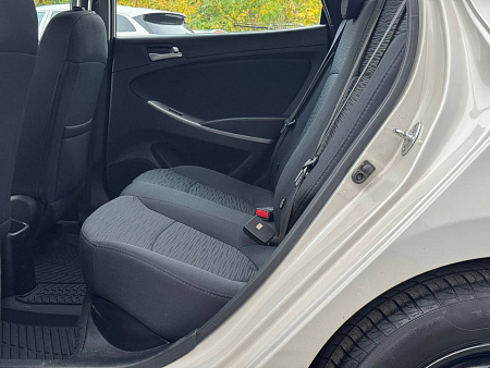 Hyundai Solaris 1.6 AT (123 л.с.), 2015 Hyundai Solaris 1.6 AT (123 л.с.), 2015 — купить в Нижнем Новгороде