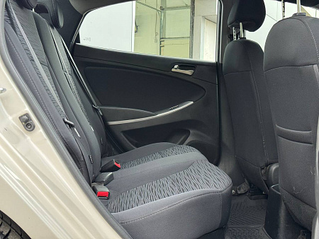 Hyundai Solaris 1.6 AT (123 л.с.), 2015 Hyundai Solaris 1.6 AT (123 л.с.), 2015 — купить в Нижнем Новгороде