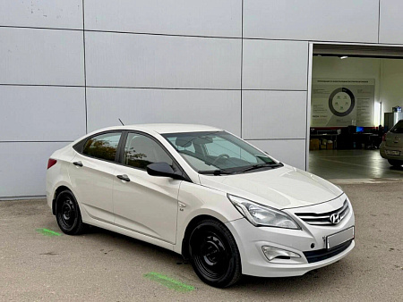 Hyundai Solaris 1.6 AT (123 л.с.), 2015 Hyundai Solaris 1.6 AT (123 л.с.), 2015 — купить в Нижнем Новгороде