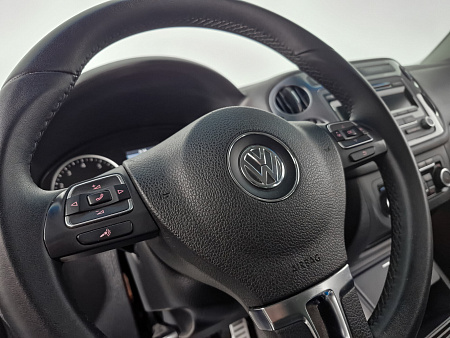 Volkswagen Tiguan 2.0 AT (170 л.с.) 4WD, 2011 Volkswagen Tiguan 2.0 AT (170 л.с.) 4WD, 2011 — купить в Нижнем Новгороде