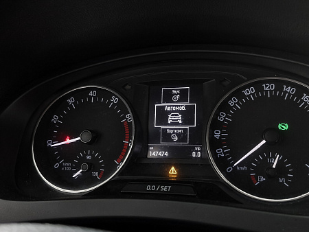 Skoda Rapid 1.6 AT (110 л.с.), 2015 — купить в Нижнем Новгороде