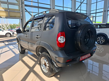 Chevrolet Niva 1.7 MT (80 л.с.) 4WD, 2011 Chevrolet Niva 1.7 MT (80 л.с.) 4WD, 2011 — купить в Нижнем Новгороде