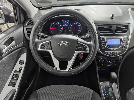 Hyundai Solaris 1.4 AT (107 л.с.), 2011 Hyundai Solaris 1.4 AT (107 л.с.), 2011 — купить в Нижнем Новгороде