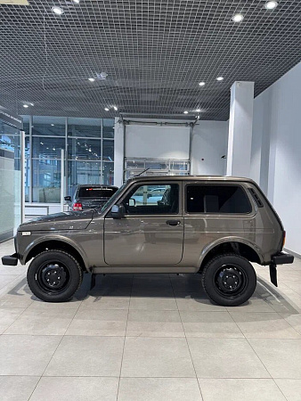 Lada (Ваз) Niva Legend 1.8 MT (90 л.с.) 4WD, 2026 Lada (Ваз) Niva Legend 1.8 MT (90 л.с.) 4WD, 2026 — купить в Нижнем Новгороде