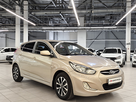 Hyundai Solaris 1.6 AT (123 л.с.), 2012 Hyundai Solaris 1.6 AT (123 л.с.), 2012 — купить в Нижнем Новгороде