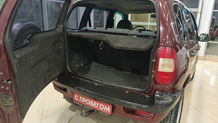 Chevrolet Niva 1.7 MT (80 л.с.) 4WD, 2004 Chevrolet Niva 1.7 MT (80 л.с.) 4WD, 2004 — купить в Нижнем Новгороде