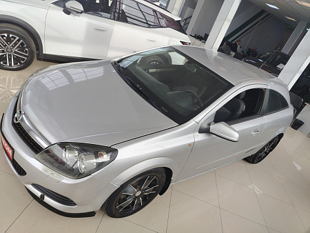 Opel Astra GTC 1.6 MT (115 л.с.), 2008 Opel Astra GTC 1.6 MT (115 л.с.), 2008 — купить в Нижнем Новгороде