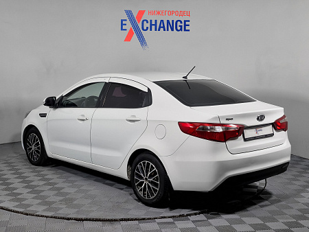 Kia Rio 4-speed 1.6 AT (123 л.с.), 2014 Kia Rio 4-speed 1.6 AT (123 л.с.), 2014 — купить в Нижнем Новгороде