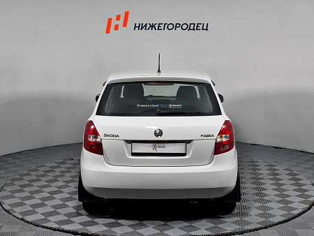 Skoda Fabia 1.6 AT (105 л.с.), 2013 — купить в Нижнем Новгороде
