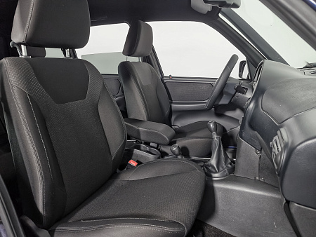 Chevrolet Niva 1.7 MT (80 л.с.) 4WD, 2017 Chevrolet Niva 1.7 MT (80 л.с.) 4WD, 2017 — купить в Нижнем Новгороде